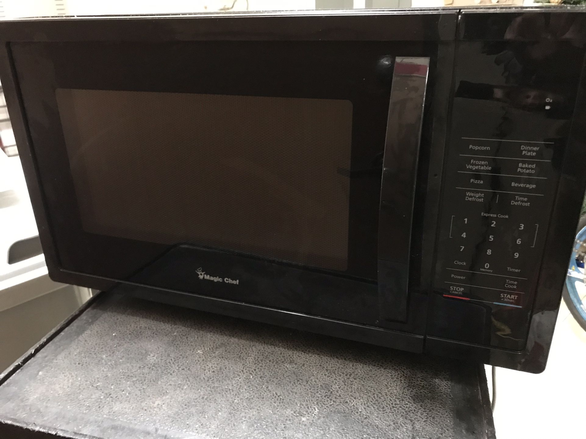 Magic Chef Microwave All Black