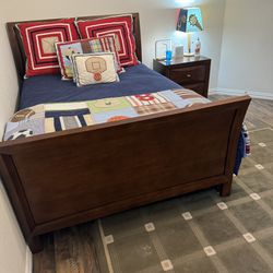 Kids bedroom SET - Full Bed With trundle Mattress, Nightstands X2, Desk