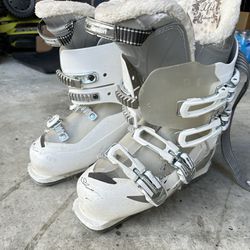 Salomon Ski Boots Women 25