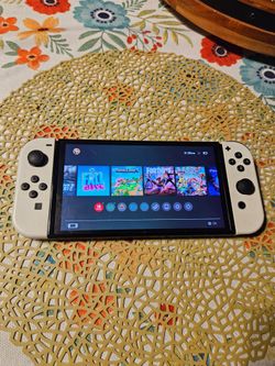 Nintendo Switch OLED /W Smash Bros