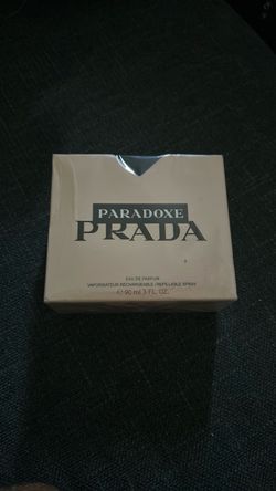 Prada Paradoxe Perfume