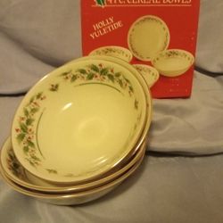 4PC. HOLIDAY CEREAL BOWL