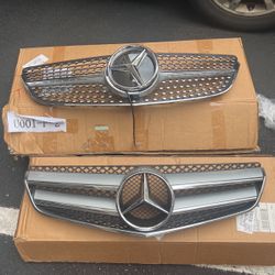 Two Mercedes Benz Front Grill With Emblem Lights