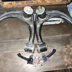 05-23 upper control arms toyota Tacoma