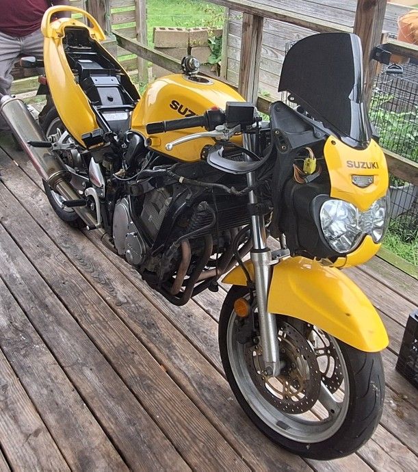 1997 Suzuki Katana (Parts Bike, But Fixable)