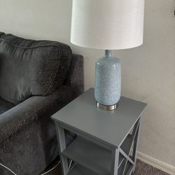 End Table With Lamp 