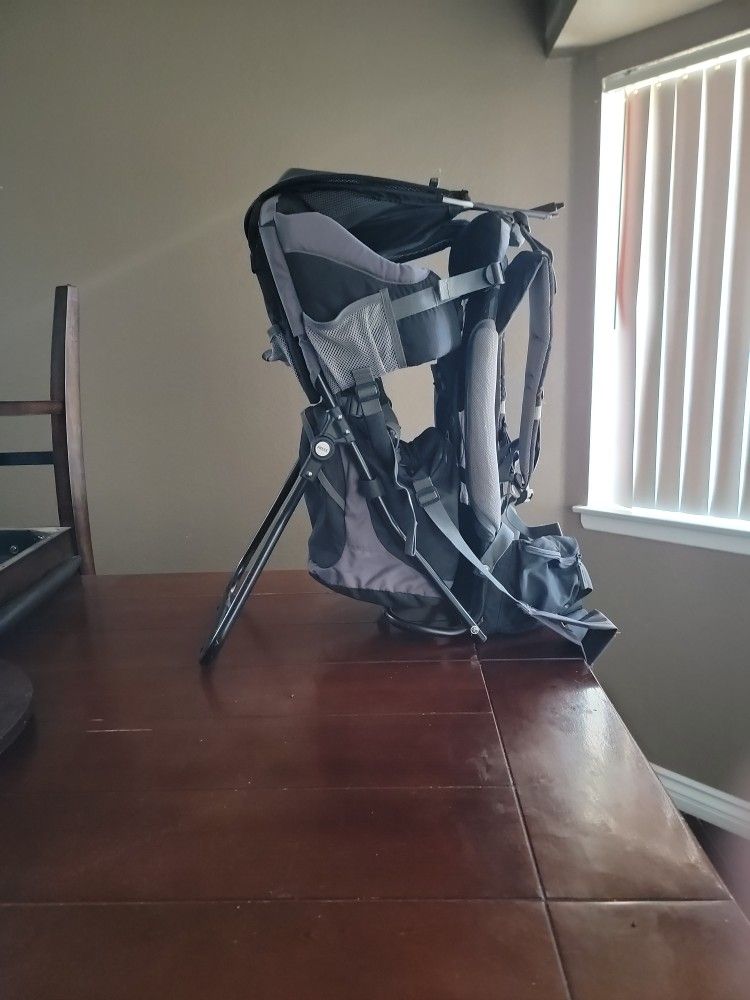 Hiking backpack for kids