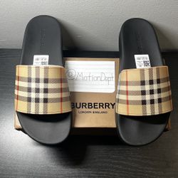 Size 9 Men Burberry slides 
