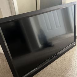 Vizio 42 Inch LCD HDTV 