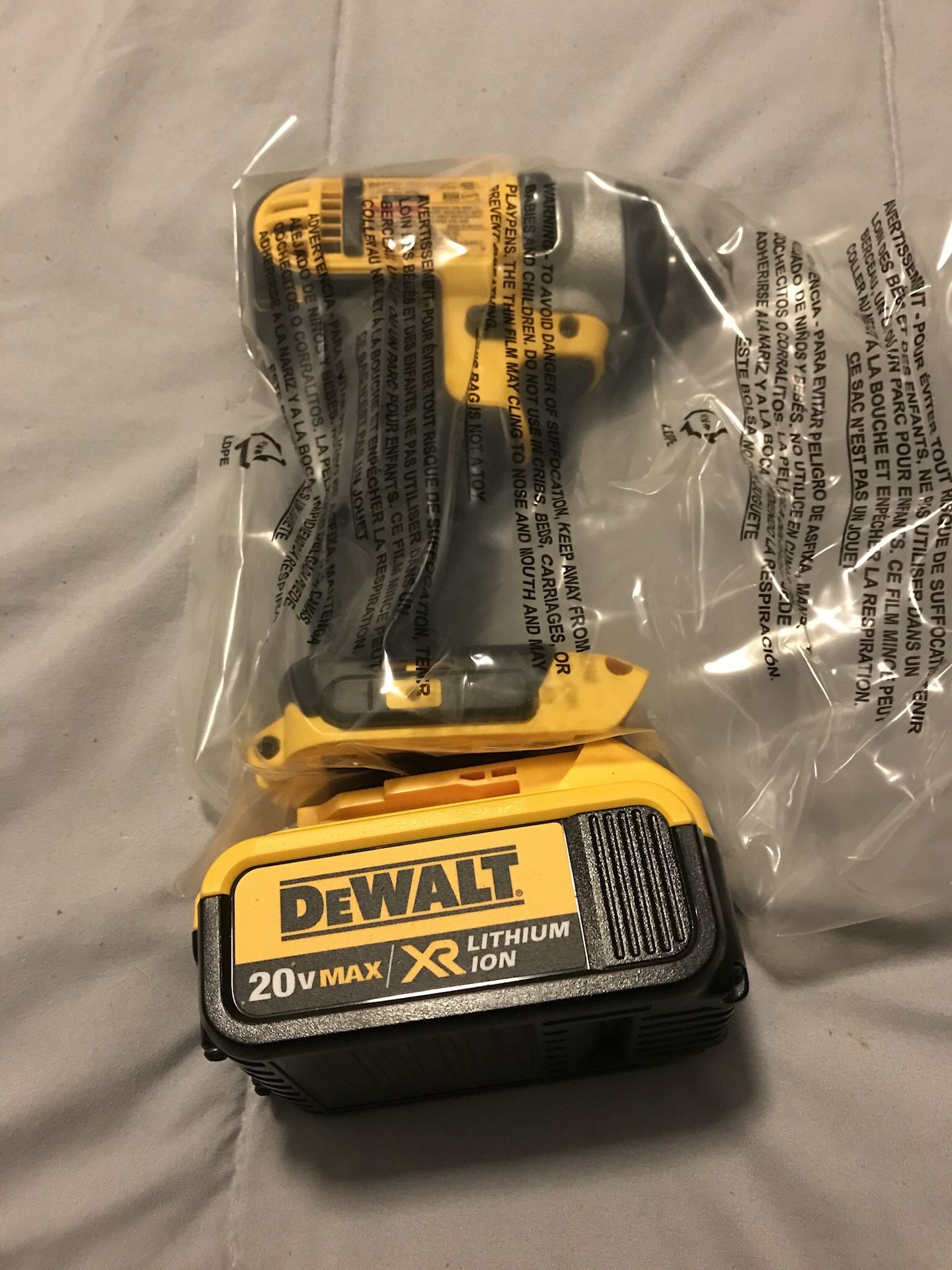 Dewalt Dcf883 w battery both new in box 20 volt 3/8 wrench impact