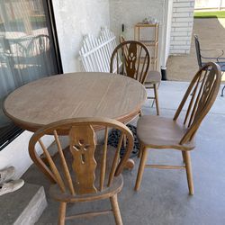 Solid Wood Table W/4 Chairs
