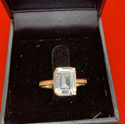 10k Gold Ring CZ