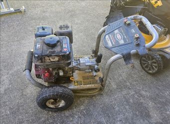 Simpson 3300 PSI Pressure washer with brand new pump