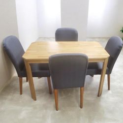 New Mid Century Modern 5 Piece Dining Set