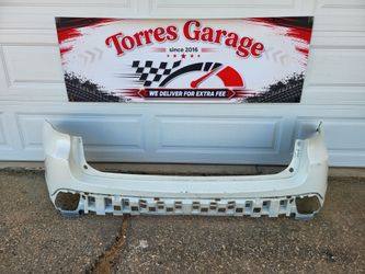 2014 - 2019 Toyota Highlander Rear Bumper Oem