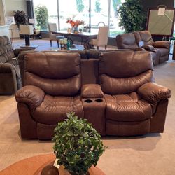Reclining loveseat
