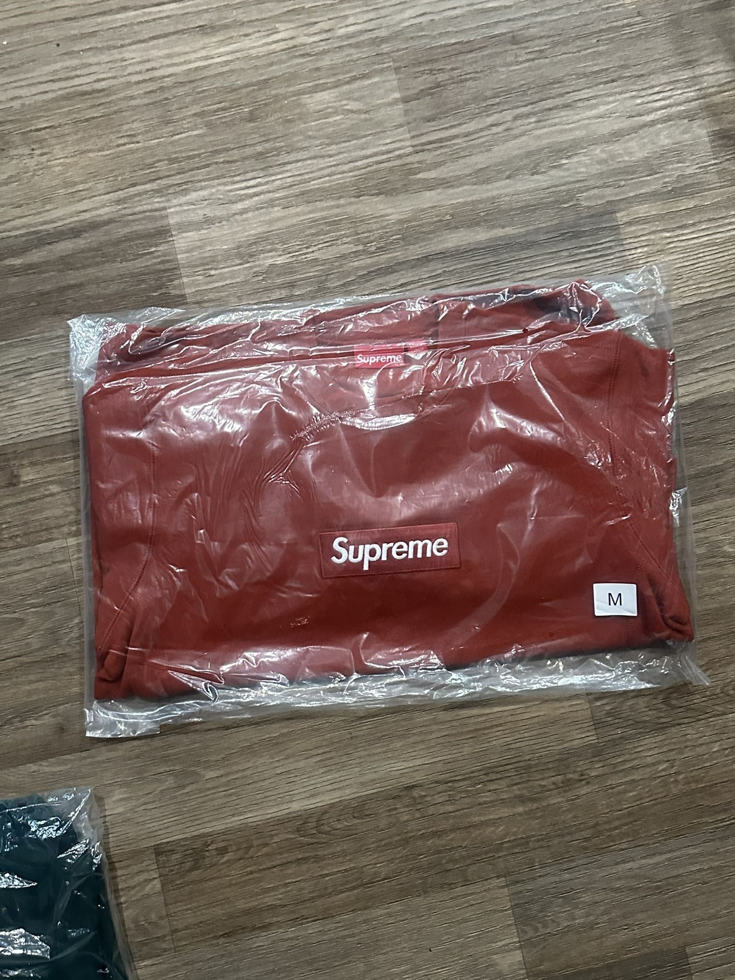 Brand New! Supreme Box Logo Crewneck Sweatshirt Rust Red