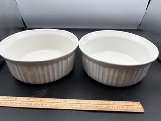 Corningware Casserole dish lot if 2 French White 1 1/2 qt