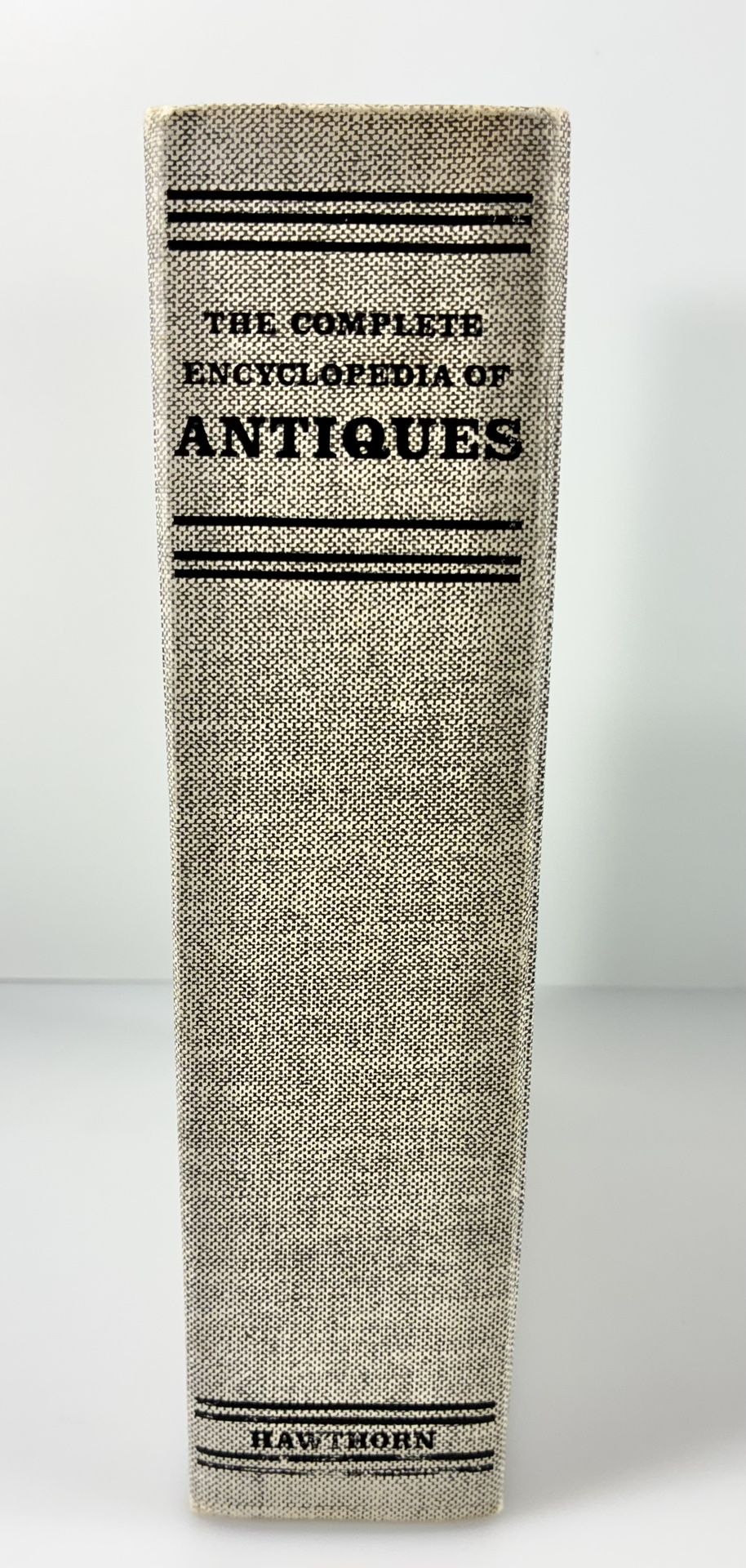 The Complete Encyclopedia of Antiques Hawthorn Books Vintage 1968 Third Edition