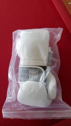 FIGHT CAMP BOXING GLOVES (NEW)