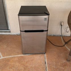 RCA Mini Fridge – Good Working Condition