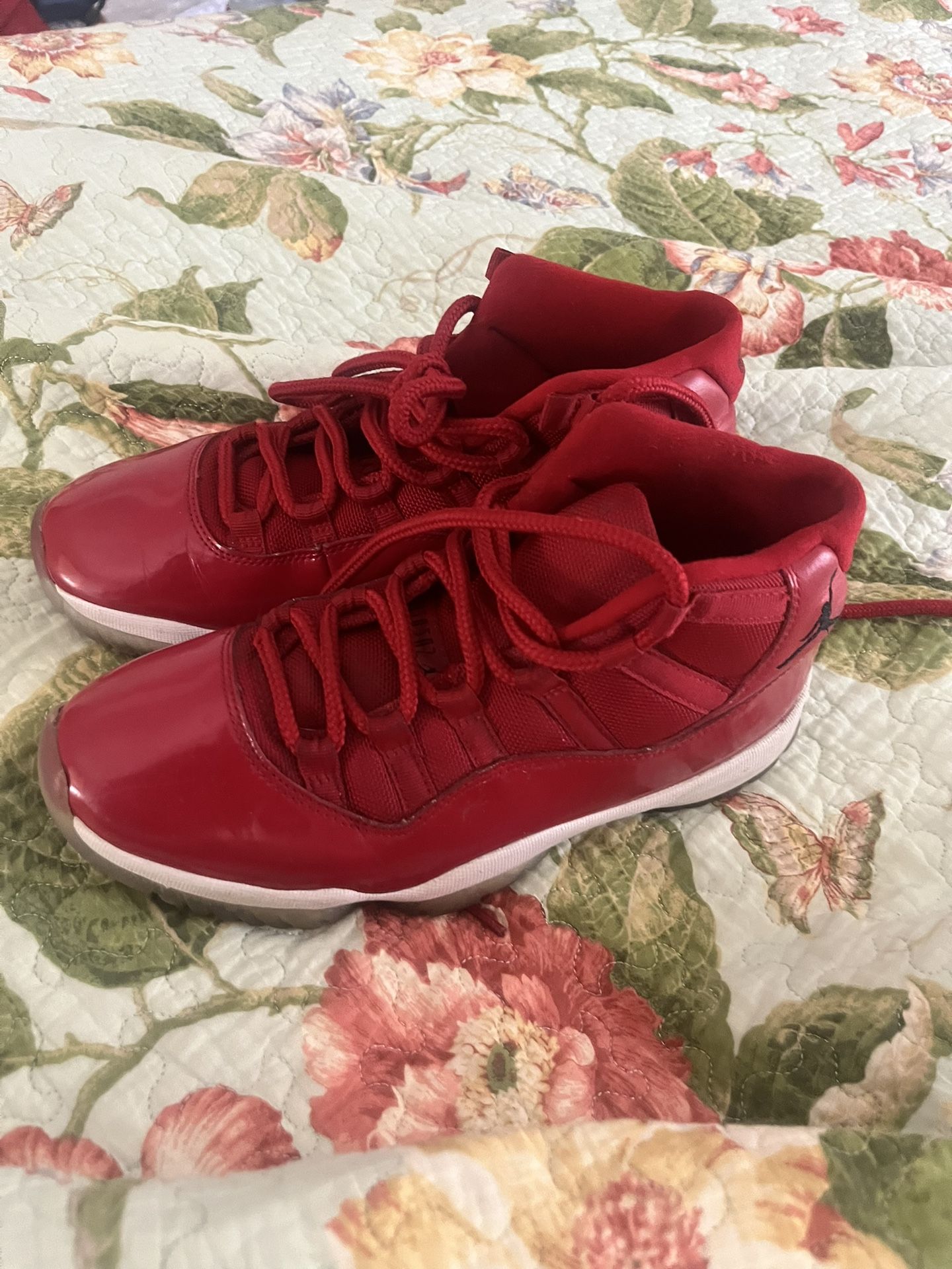 Jordan 11 Retro Red