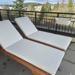 Safavieh Patio Chaise Lounge Chairs (2) - Beige Cushions, Eucalyptus Wood