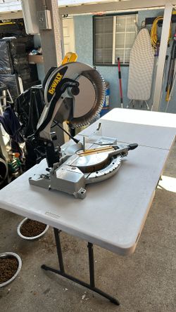 Dewalt Dw715 Saw New
