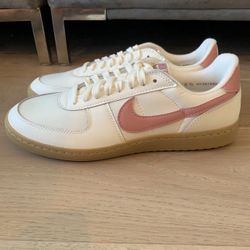  Nike General 82