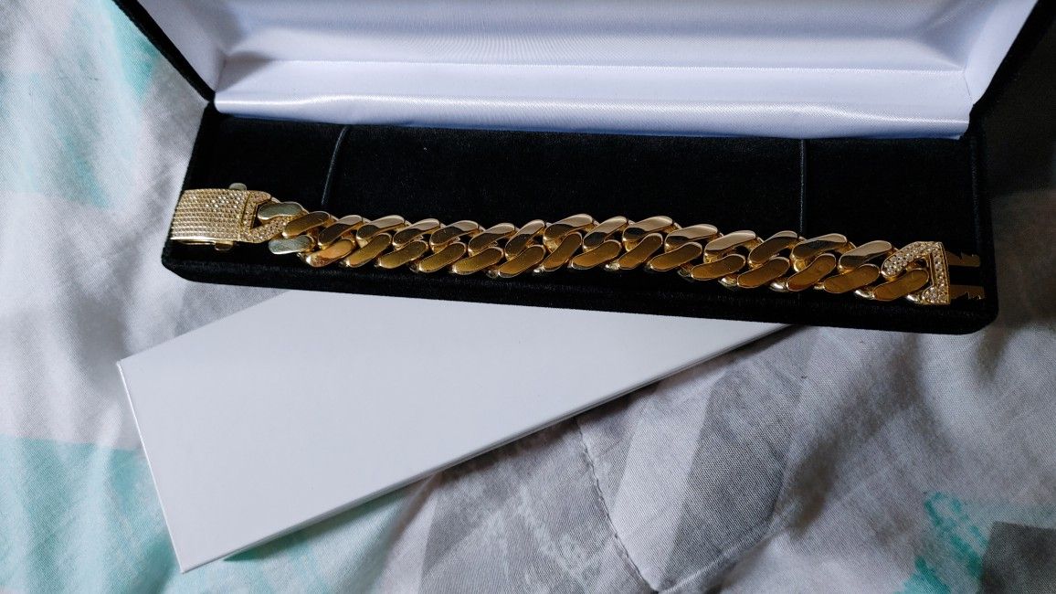 14k Hollow Itallo Bracelet New For Sale Or Trade For 14k Jewerly