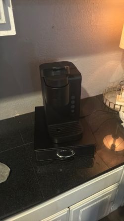 Keurig with drawer for pods