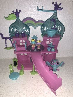 Mini Zoobles Playset / Play House / Doll House / Castle