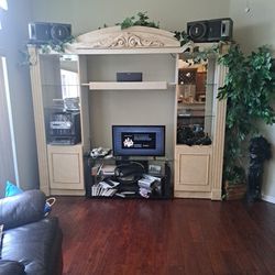 Entertainment Center W/TV Stand