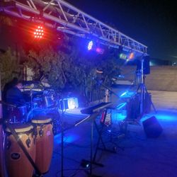 Grupo  Pequeños De La Costa %Versátil Amenizamos Tu Fiesta Con La Mejor Música Bailable Disponibles 