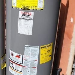 WATER HEATER 40" GALLON GAS MINT CONDITION WITH 6 MONTHS WARRANTY PRICE $350 THERE IS A DELIVERY/INSTALLATION FEE $ PLEASE 