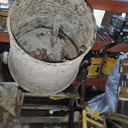 Electric concrete mixer
