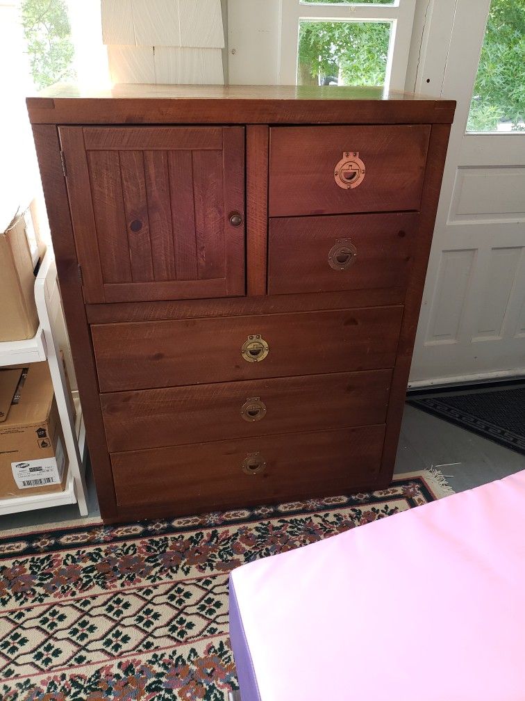 Dresser Set