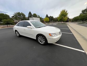 Hyundai Azera Sedan