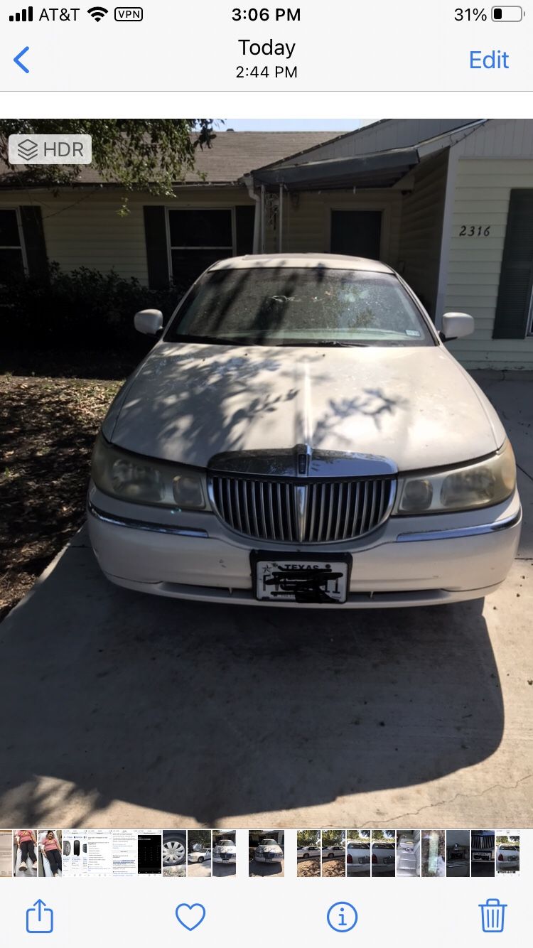 2001 Lincoln Town Car