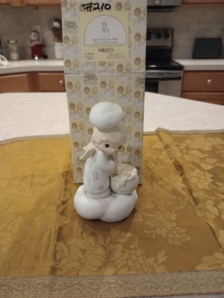 Precious Moments Figurine