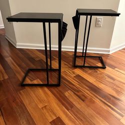 Set of 2 Black C-Shaped Side Tables with Storage Pocket