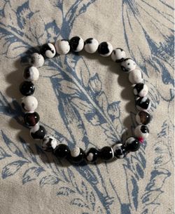 orca beaded bracelet