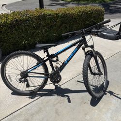 Trek Mountain Bike 