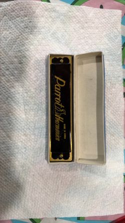Parrot Harmonica with Box