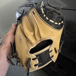 Wilson A2000 Catchers Glove
