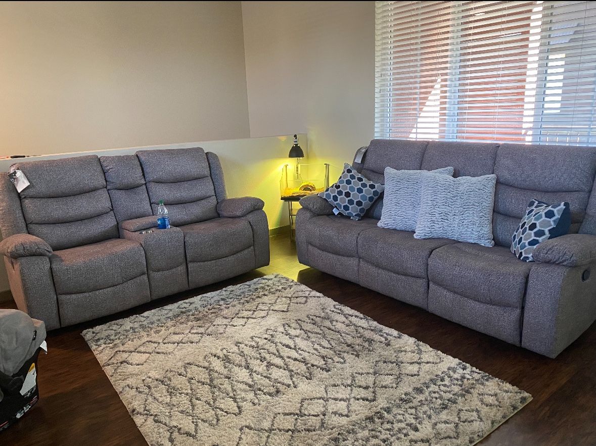 Recliner sofas