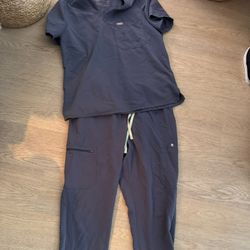 Figs Scrubs - Woman’s Large - 2 Sets