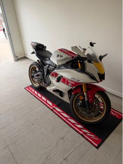 2022 Yamaha r7