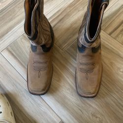 Size 9.5 Men Cowboy Boots 