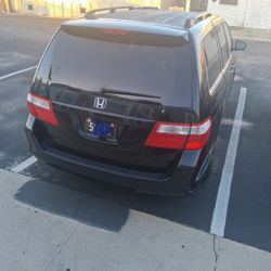 2008 Honda Van In Great Condition Only 115000 Miles,, NO Loghts On Rides Smooth, Very Spaciois,AC Throws Snow Balls,no Dents... It's A Perfect Family